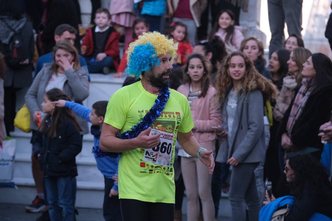 FOTOS: Búscate en la III San Silvestre de Cádiz 2019
