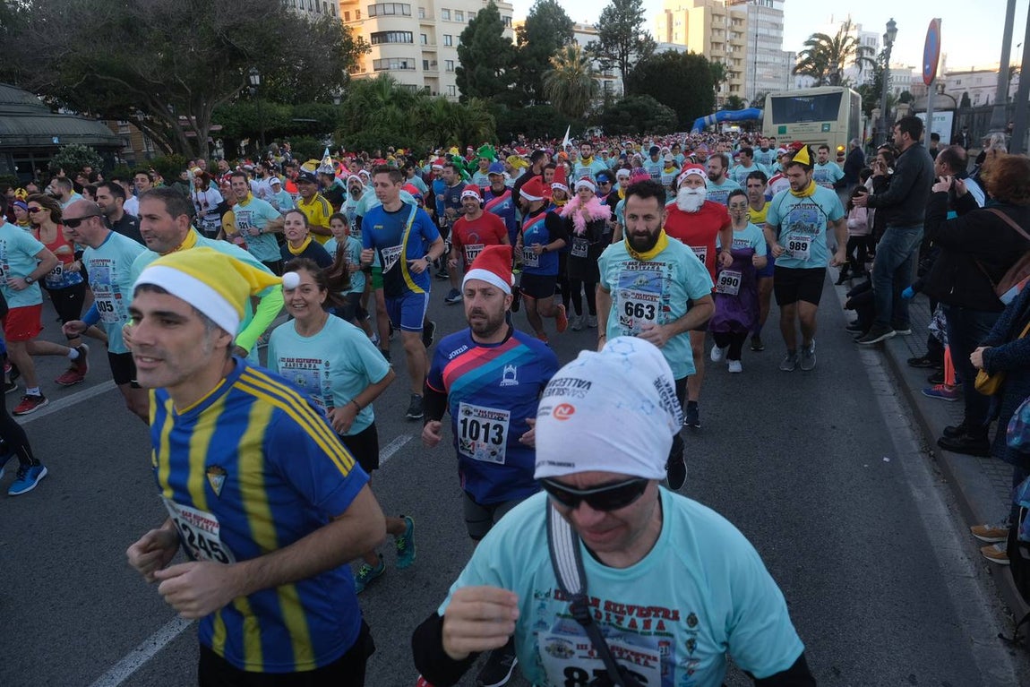 FOTOS: Búscate en la III San Silvestre de Cádiz 2019