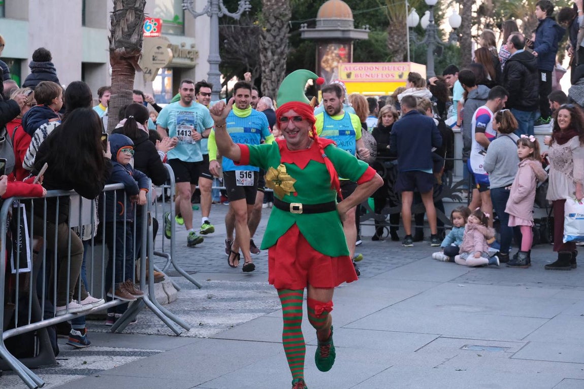 FOTOS: Búscate en la III San Silvestre de Cádiz 2019