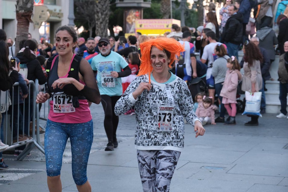 FOTOS: Búscate en la III San Silvestre de Cádiz 2019