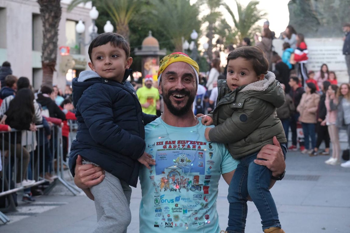 FOTOS: Búscate en la III San Silvestre de Cádiz 2019