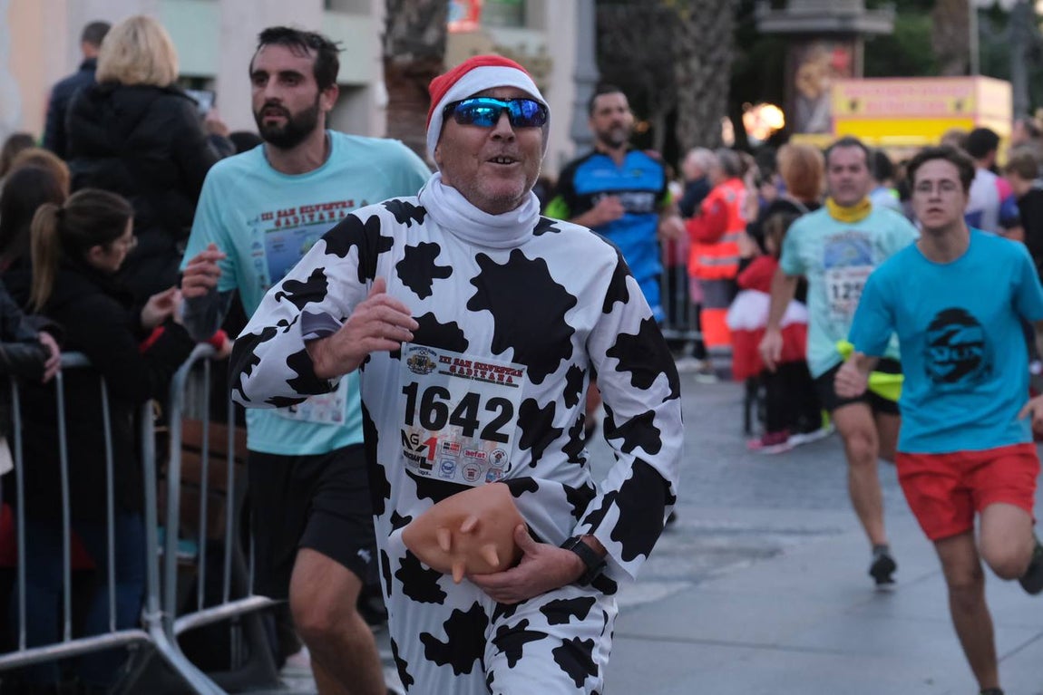 FOTOS: Búscate en la III San Silvestre de Cádiz 2019