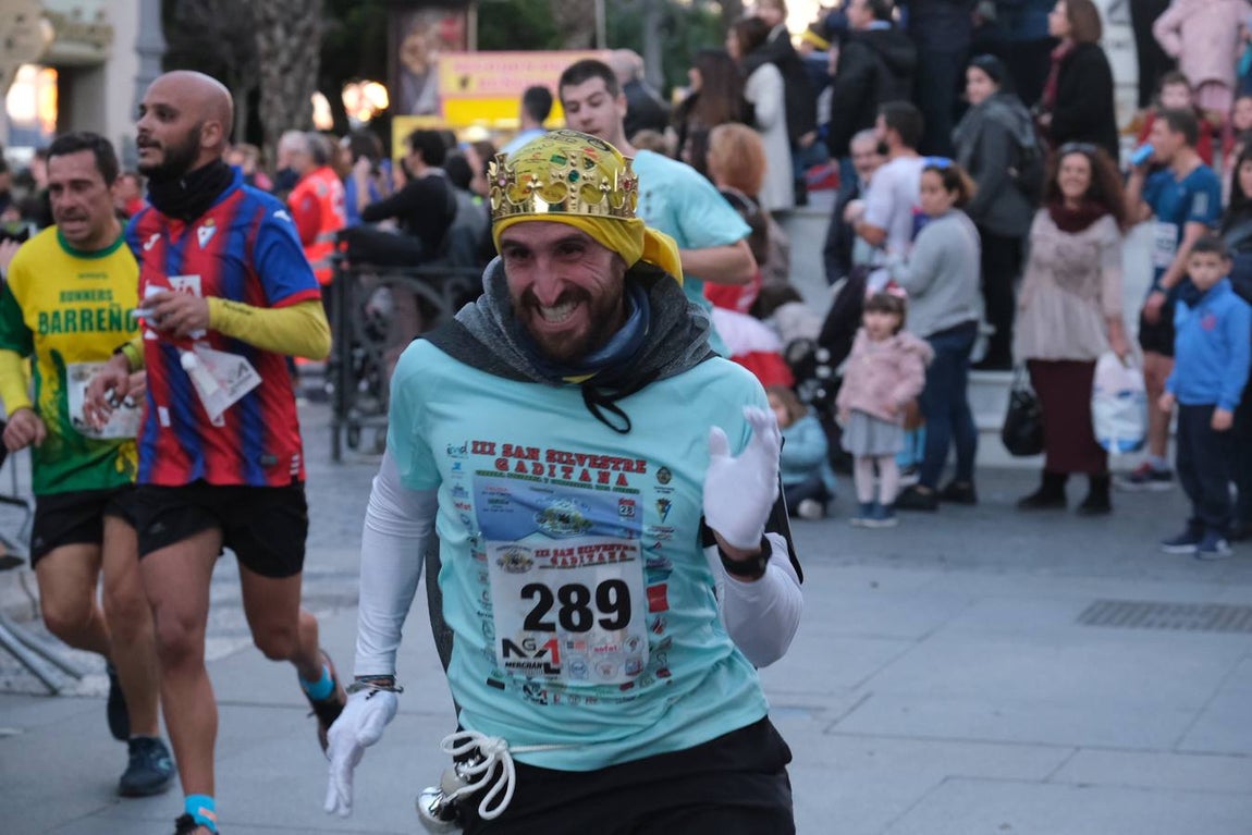 FOTOS: Búscate en la III San Silvestre de Cádiz 2019