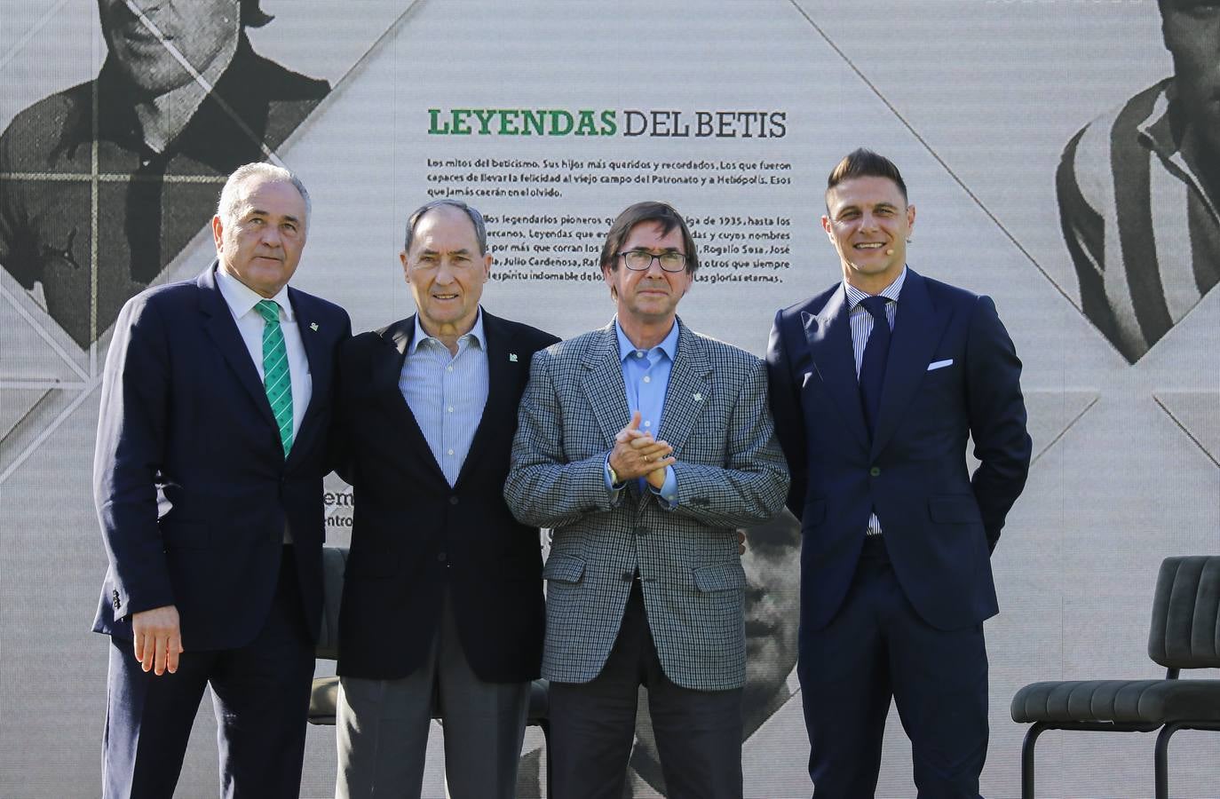 Las imágenes del homenaje a Joaquín por su renovación en el Real Betis