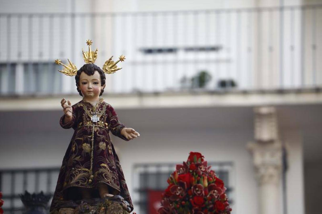 La procesión del Niño Jesús del Sepulcro, en imágenes