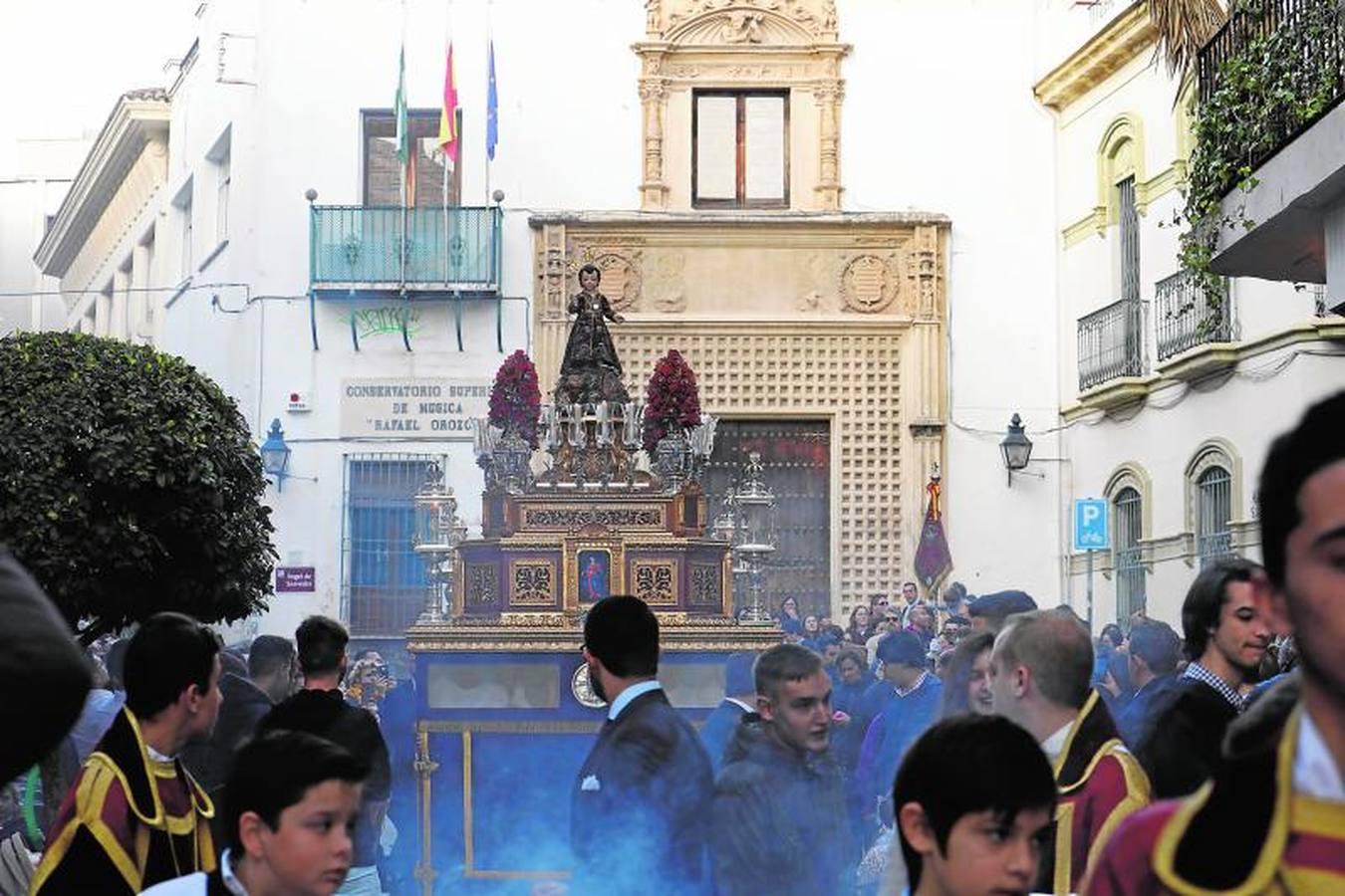 La procesión del Niño Jesús del Sepulcro, en imágenes