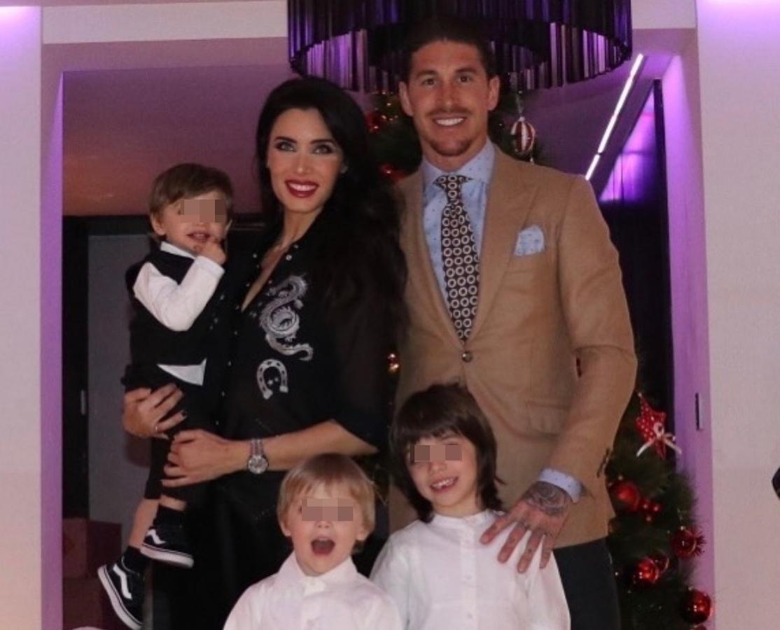 Familia Ramos-Rubio. Sergio Ramos y Pilar Rubio posan junto a sus tres hijos para dar la bienvenida al año. «Por un 2020 lleno de retos y sueños por cumplir, de oportunidades y manos tendidas, de madridismo e ilusiones compartidas. Feliz año nuevo», escribía Ramos.