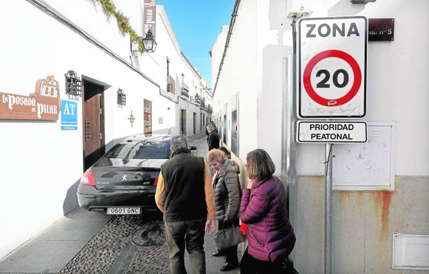 La calle Moriscos de Córdoba, en imágenes