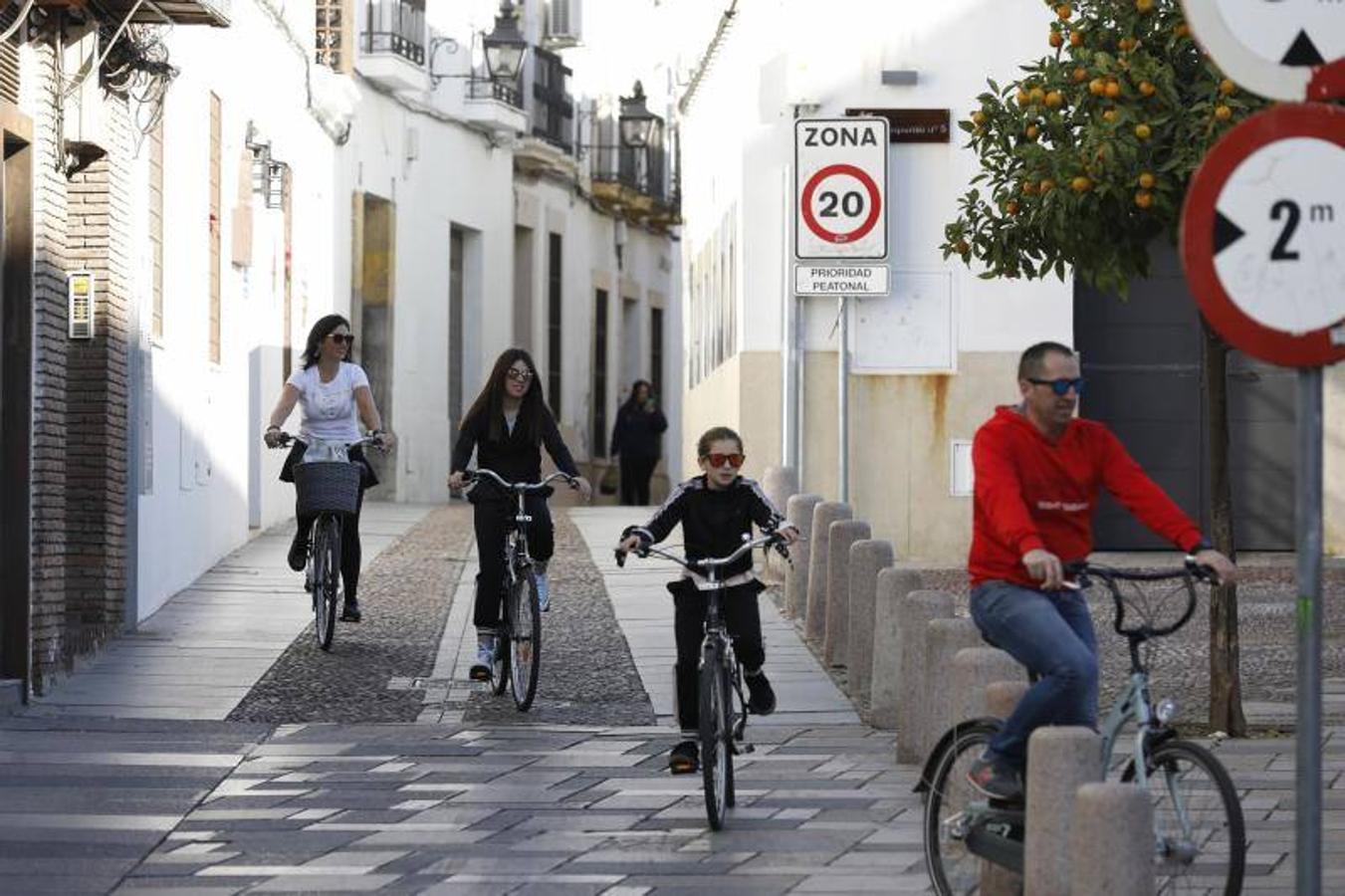 La calle Moriscos de Córdoba, en imágenes