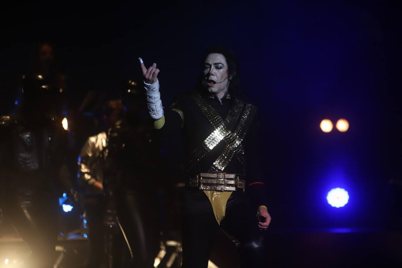 El tributo a Michael Jackson en el Gran Teatro de Córdoba, en imágenes