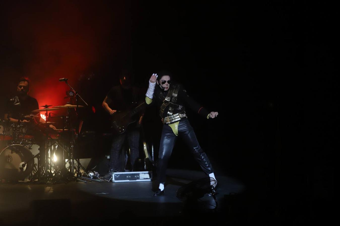 El tributo a Michael Jackson en el Gran Teatro de Córdoba, en imágenes