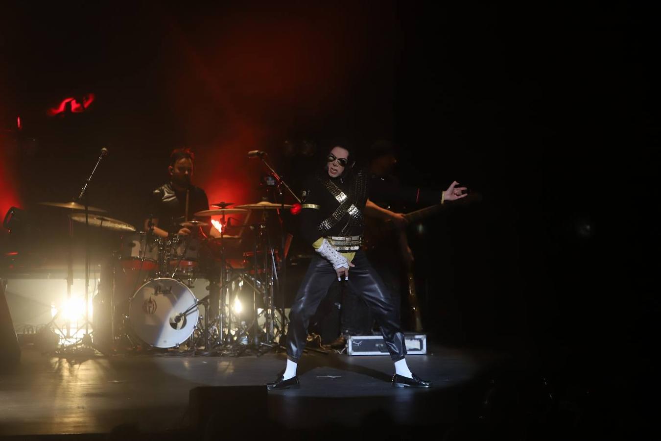 El tributo a Michael Jackson en el Gran Teatro de Córdoba, en imágenes