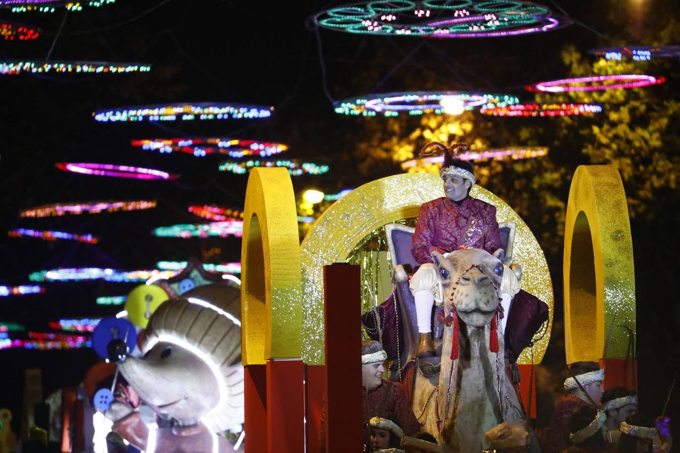 Las mejores imágenes de la Cabalgata de los Reyes Magos en Córdoba