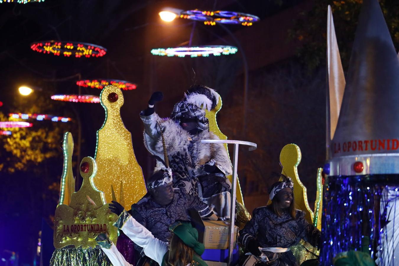 Las mejores imágenes de la Cabalgata de los Reyes Magos en Córdoba