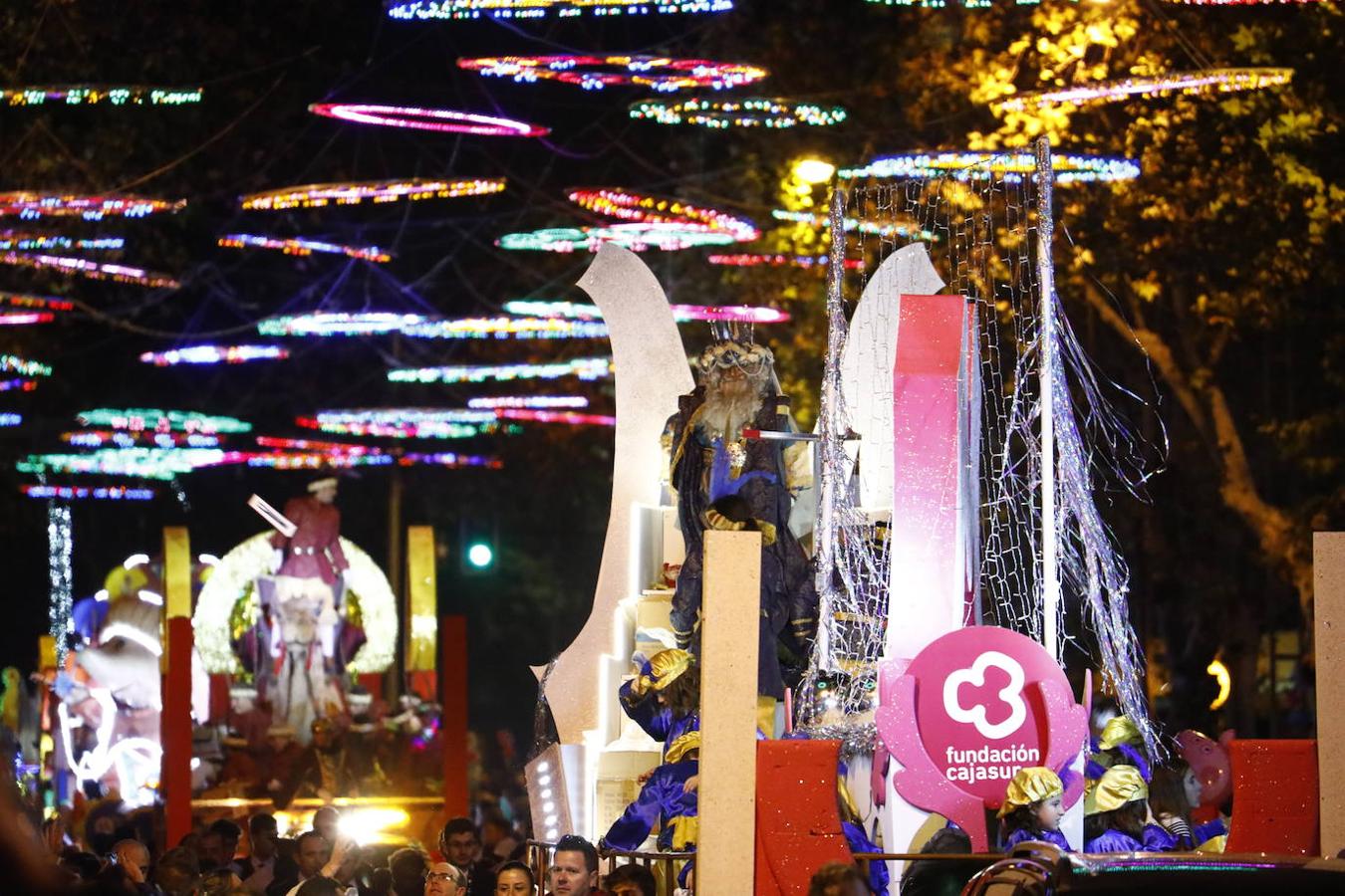 Las mejores imágenes de la Cabalgata de los Reyes Magos en Córdoba