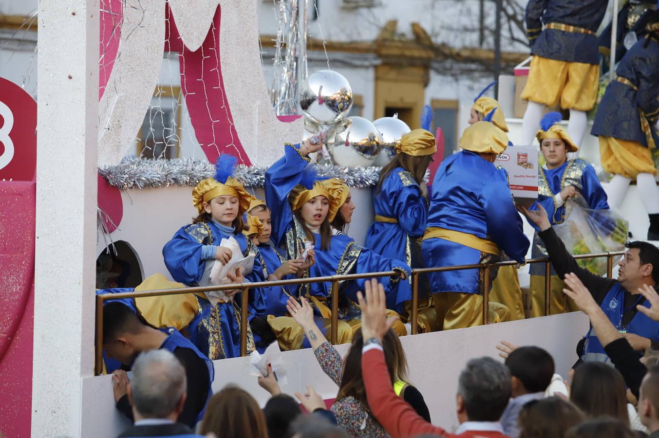 El arranque de la Cabalgata de los Reyes Magos en Córdoba, en imágenes