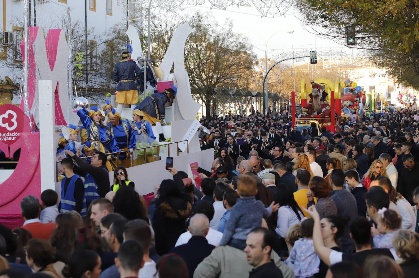 El arranque de la Cabalgata de los Reyes Magos en Córdoba, en imágenes