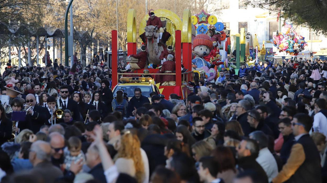 El arranque de la Cabalgata de los Reyes Magos en Córdoba, en imágenes