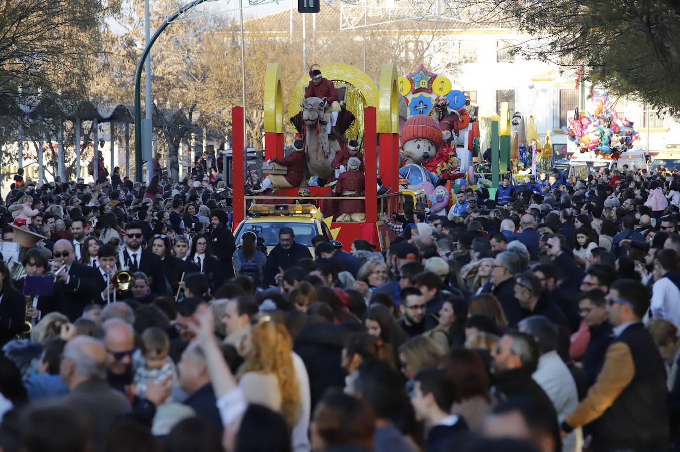 El arranque de la Cabalgata de los Reyes Magos en Córdoba, en imágenes