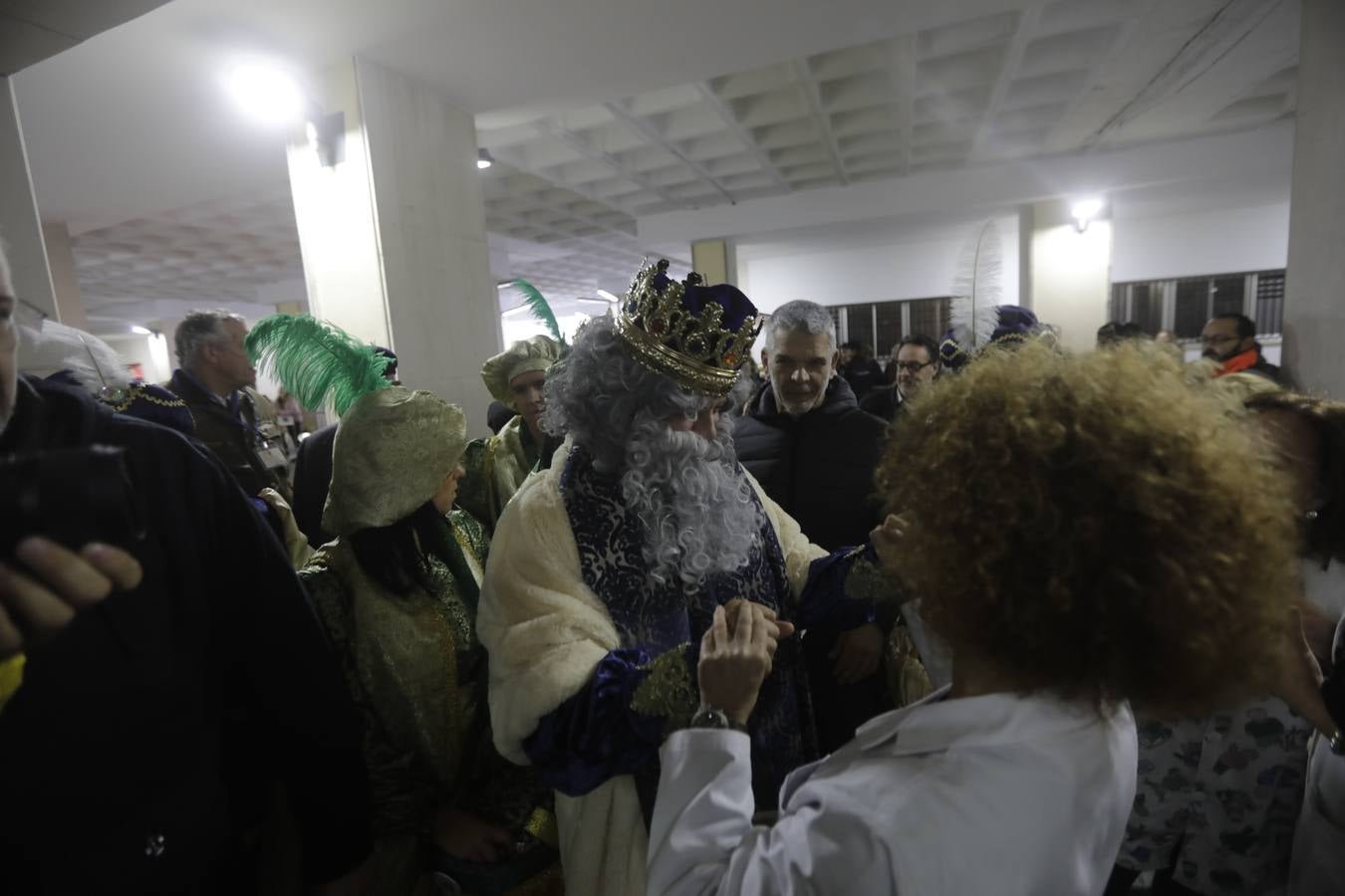 Los Reyes Magos visitan el Hospital Puerta del Mar