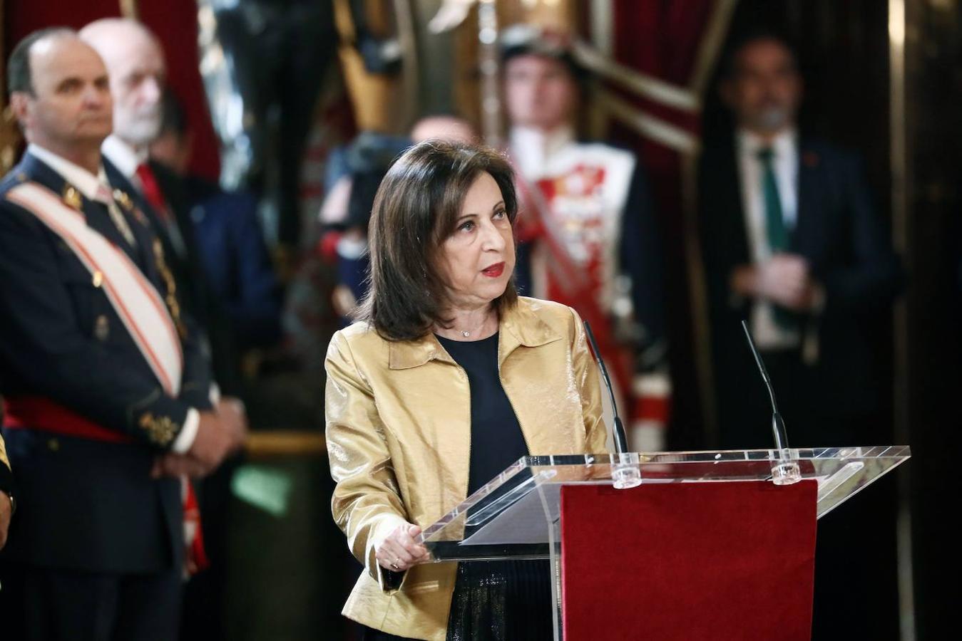 La Pascua Militar, en imágenes. La ministra de Defensa en funciones, Margarita Robles, durante su intervención en la celebración de la Pascua Militar celebrada hoy en una solemne ceremonia en el Palacio Real de Madrid presidida por los reyes