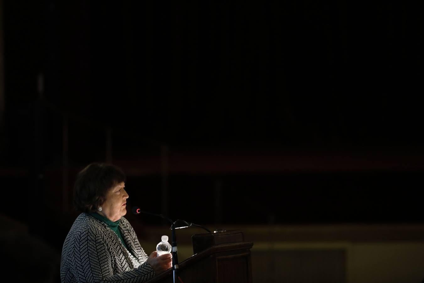 La conferencia de María Jesús Viguera en El Templo de Córdoba, en imágenes