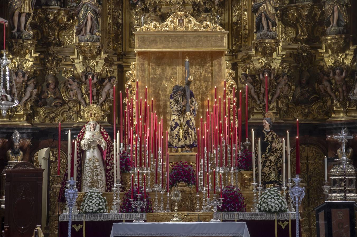 El altar de novena del Señor de Pasión