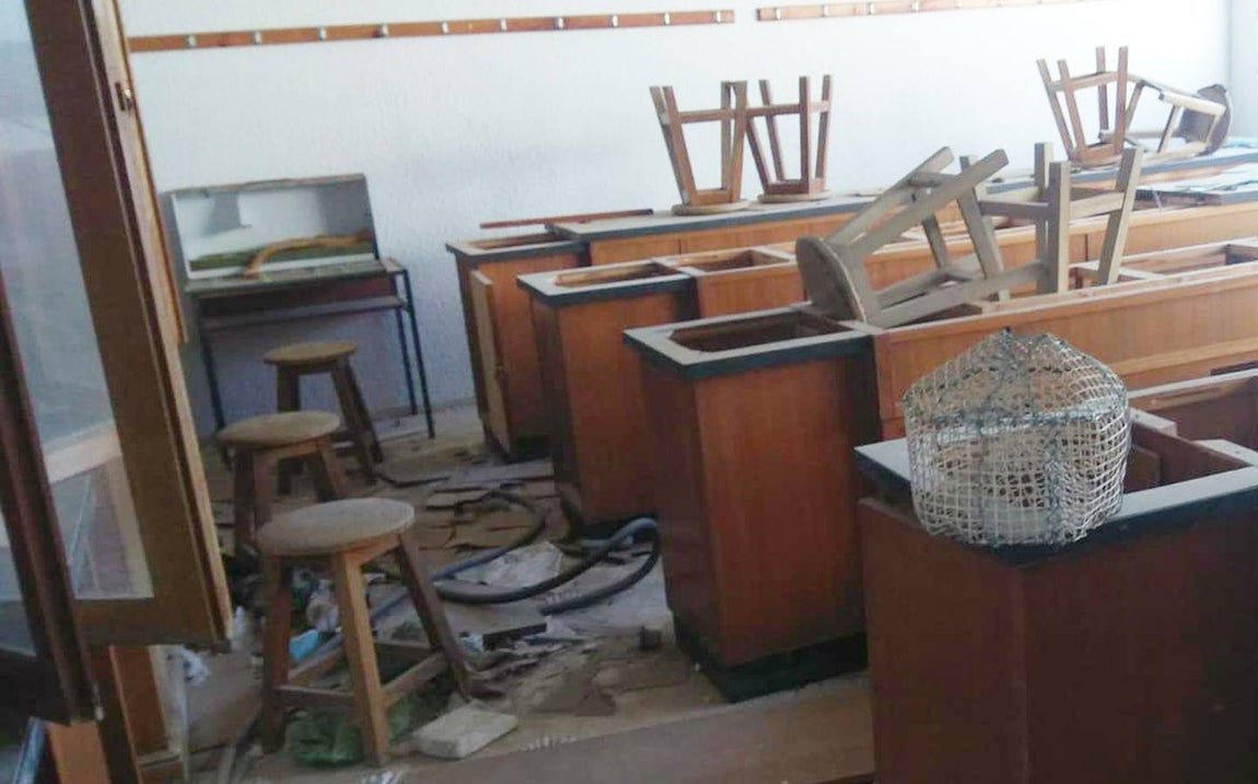 FOTOS: Lamentable estado de la antigua Escuela de Náutica de Cádiz, antaño un símbolo de la ciudad