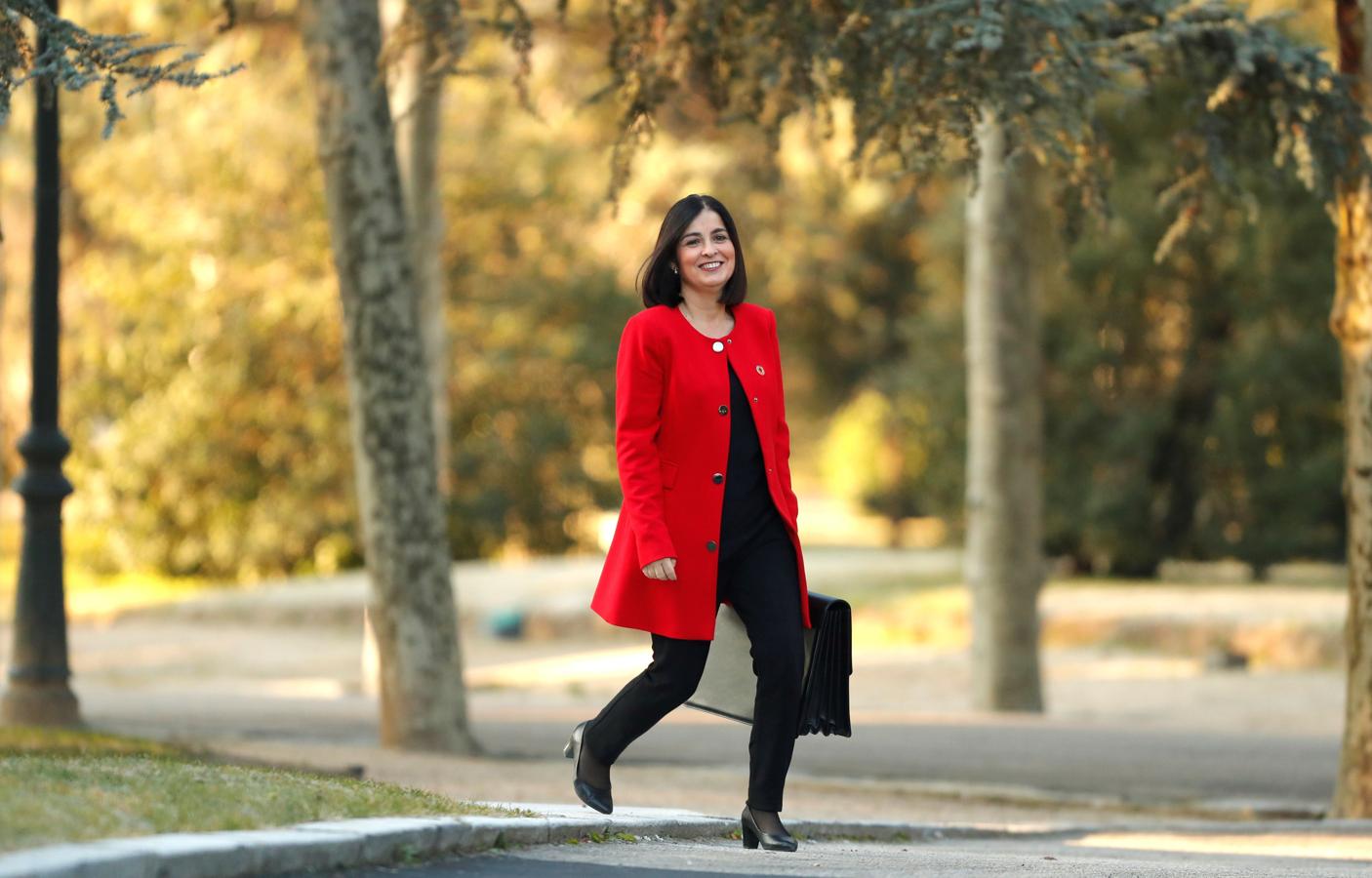 La ministra de Política Territorial y Función Pública, Carolina Darias, llega al Palacio de la Moncloa. 