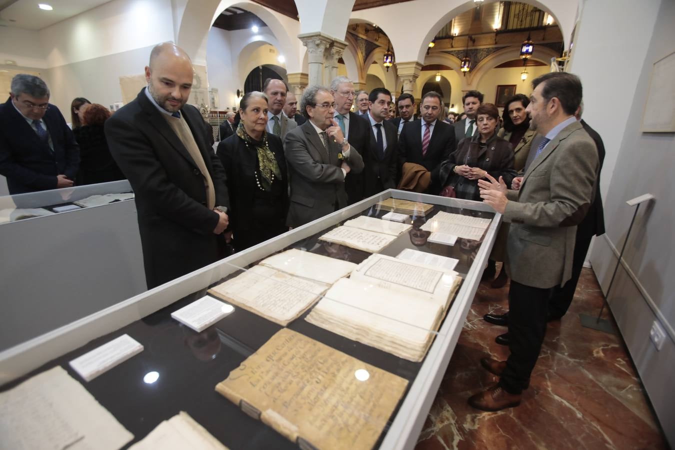 Inauguración de la exposición sobre el Archivo de la Macarena, en imágenes