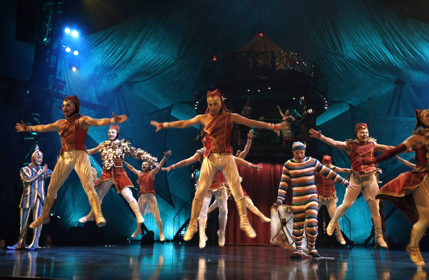 En imágenes, «Kooza», el espectáculo del Circo del Sol en Sevilla