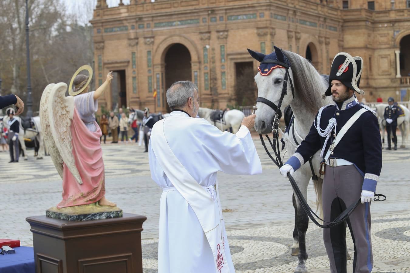 En imágenes, la bendición de San Antón para los caballos de la Policía Nacional