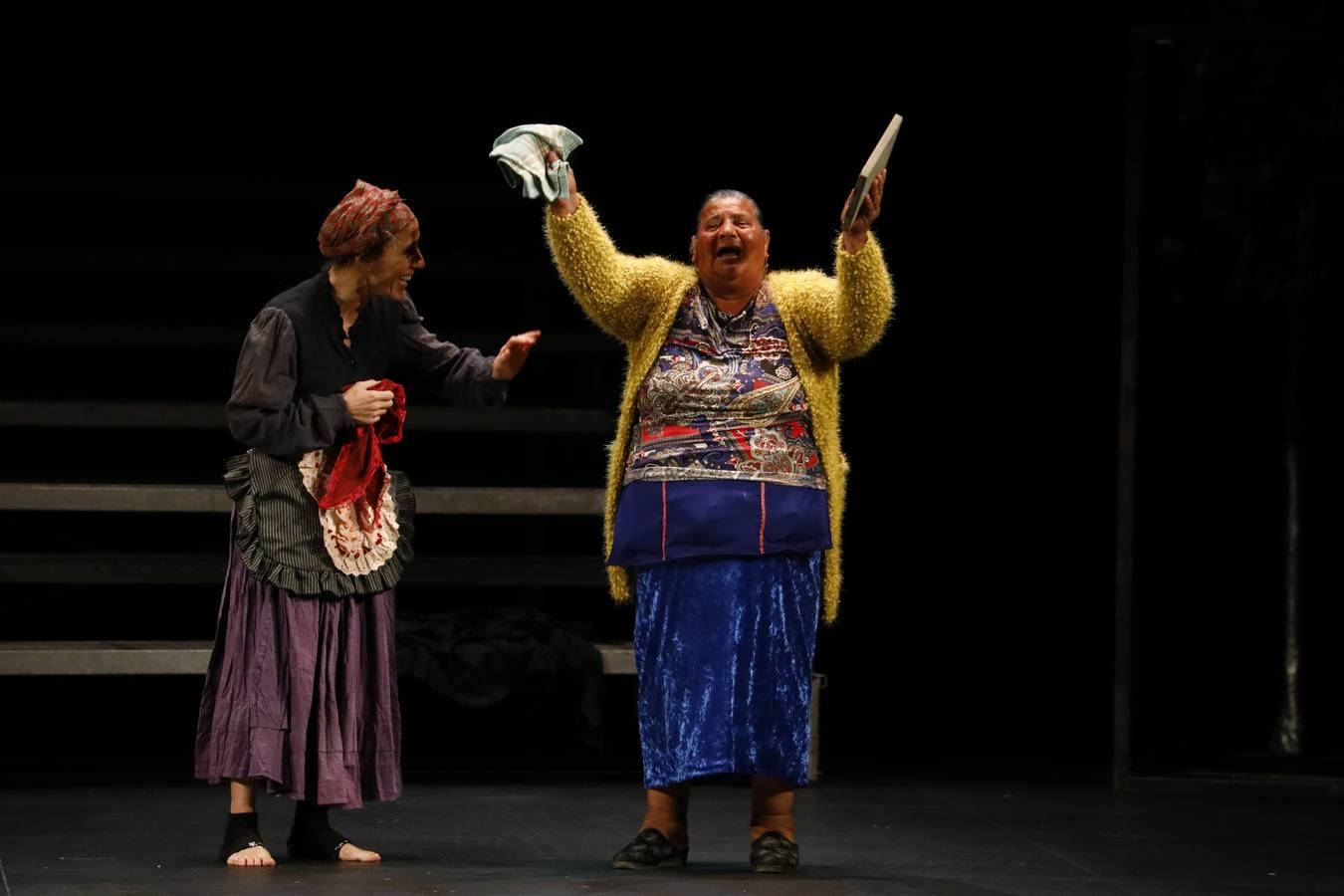 La versión del Vacie de «La casa de Bernarda Alba» en Córdoba, en imágenes