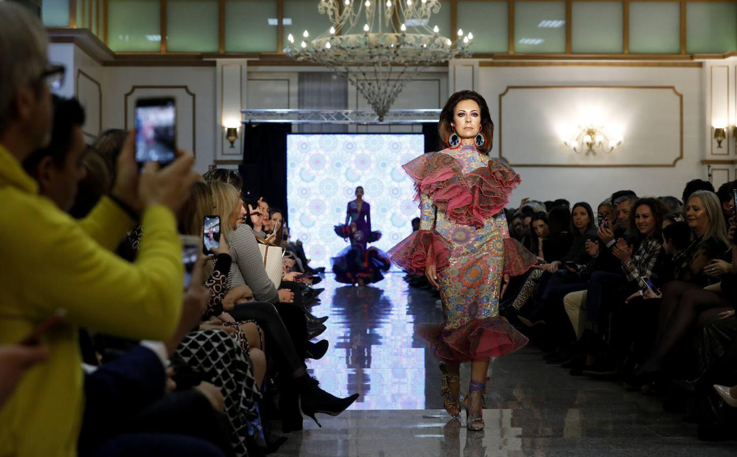 El desfile de trajes de flamenca de Andrew Pocrid, en imágenes