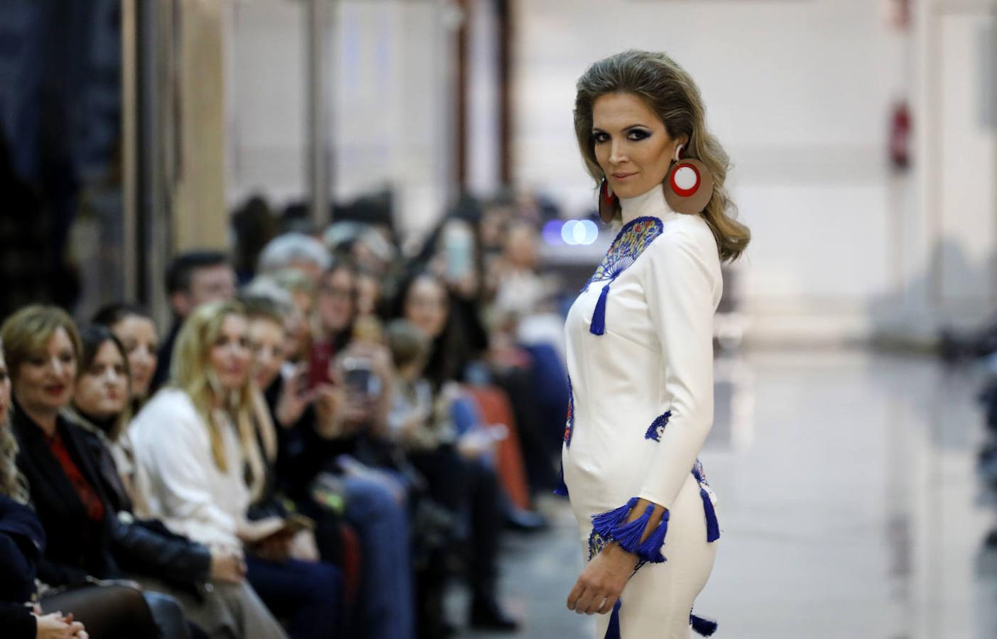 El desfile de trajes de flamenca de Andrew Pocrid, en imágenes