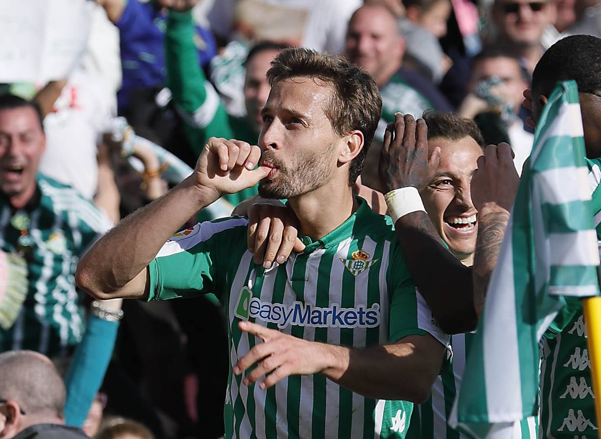 En imágenes, la victoria del Real Betis ante la Real Sociedad en el Villamarín