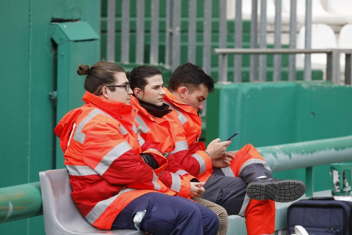 El ambiente en las gradas del Córdoba CF-Villarrubia, en imágenes