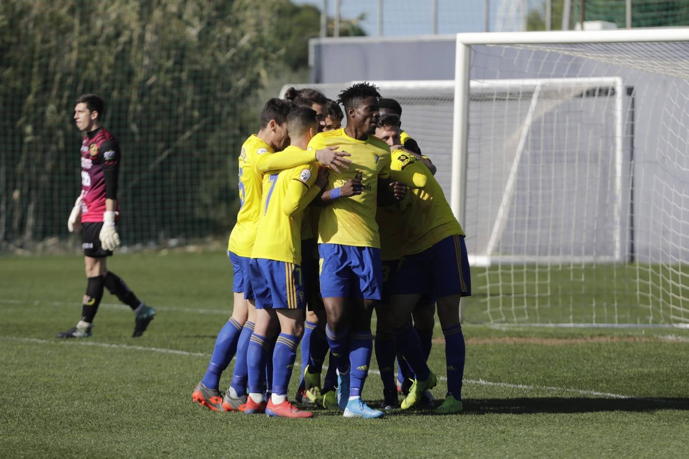 Partido Cádiz B-Yeclano