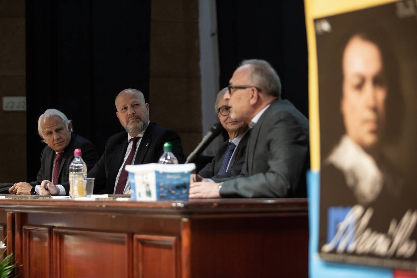 Visita del consejero de Educación al IES Murillo de Sevilla, en imágenes