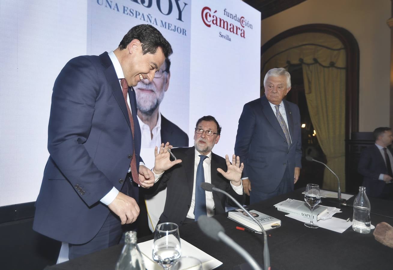 En imágenes, Rajoy presenta su libro «Una España mejor» en Sevilla