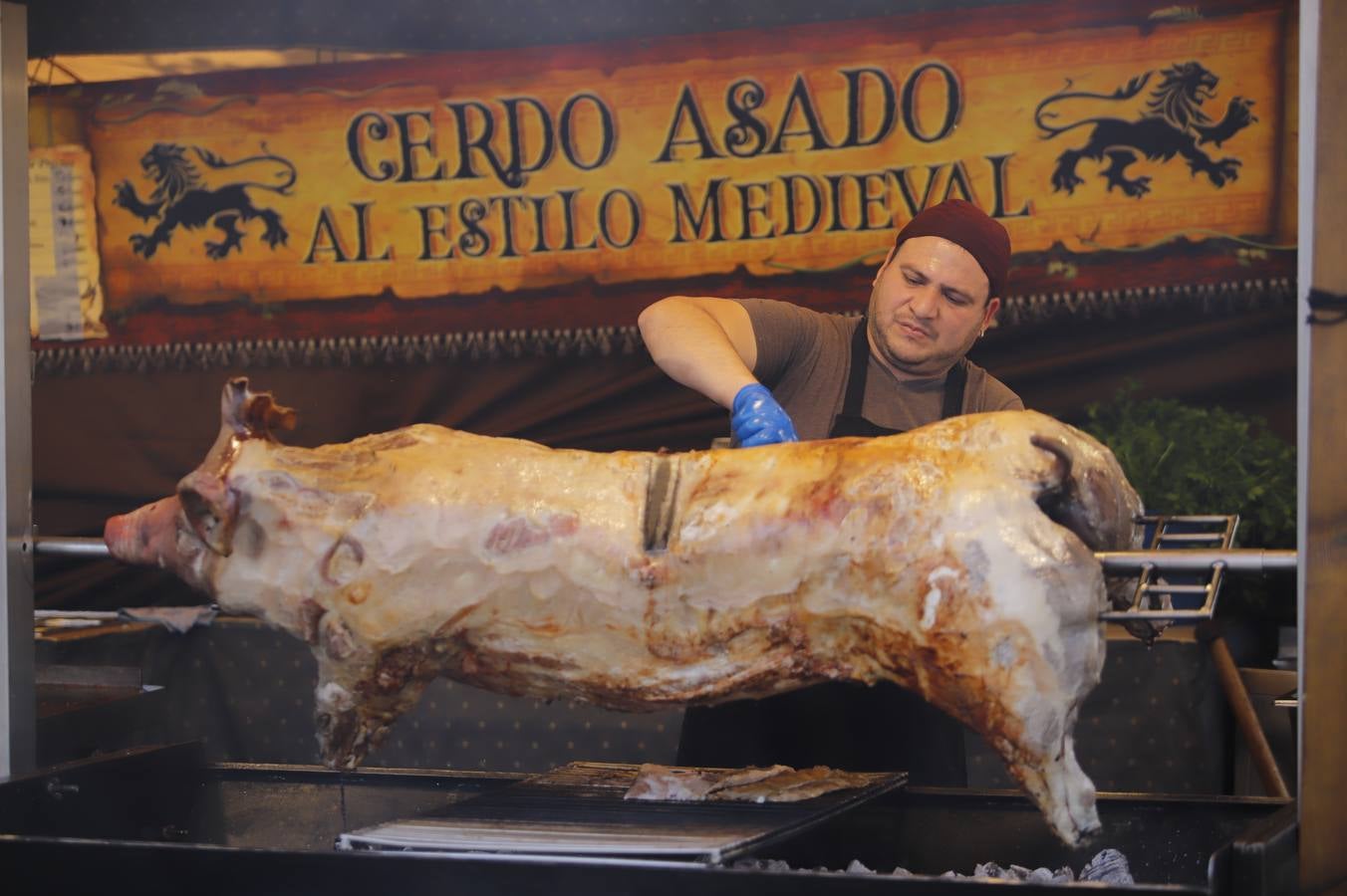 El primer días del Mercado de las Tres Culturas de Córdoba, en imágenes