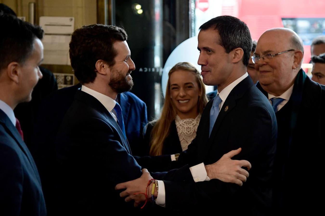 La visita de Juan Guaidó a Madrid, en imágenes. Guaidó ha recibido al máximo responsable del PP antes que a la representante del Gobierno, la ministra de Asuntos Exteriores, Arancha González Laya