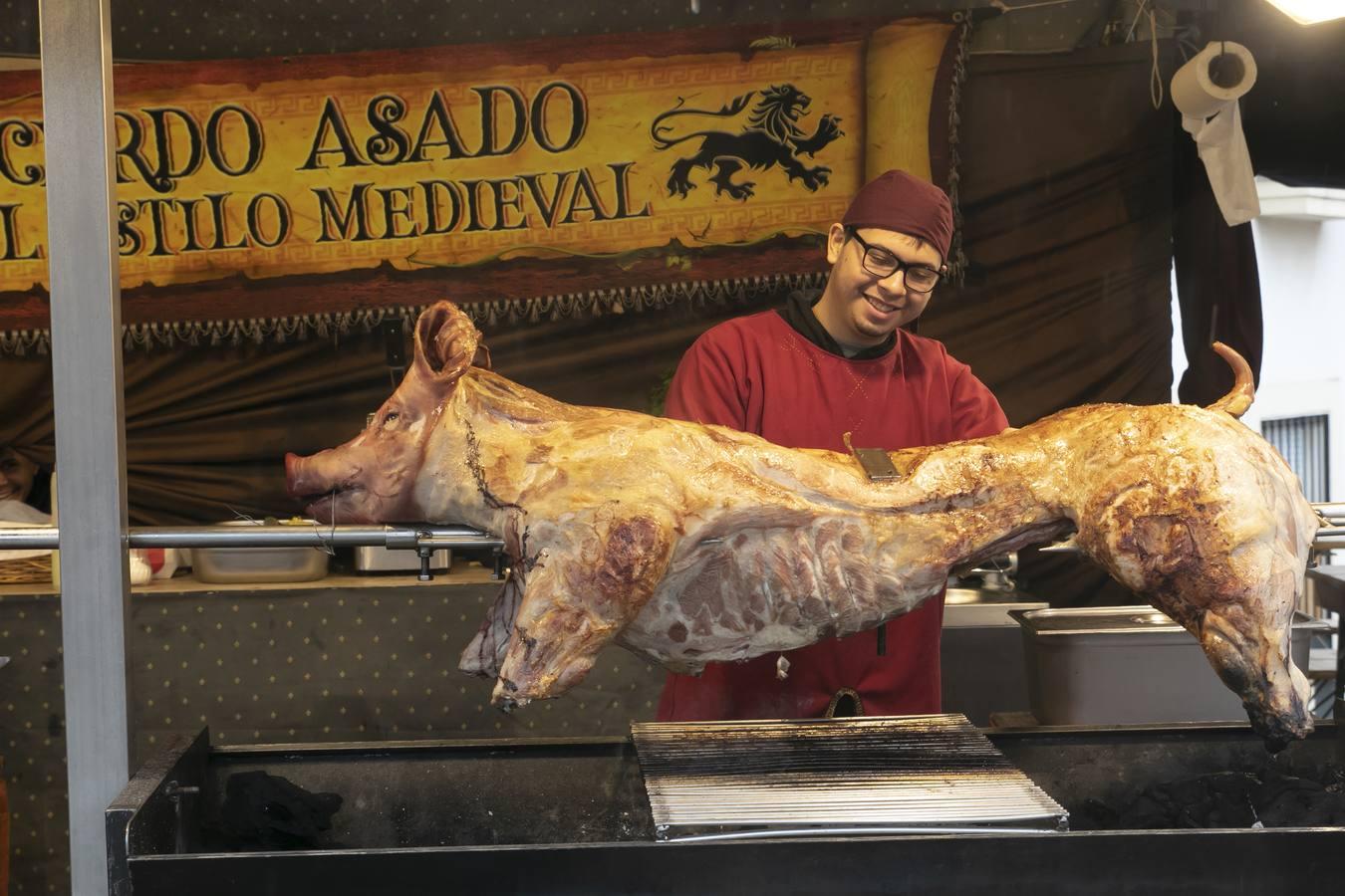 Segunda jornada del Mercado de las Tres Culturas en Córdoba, en imágenes