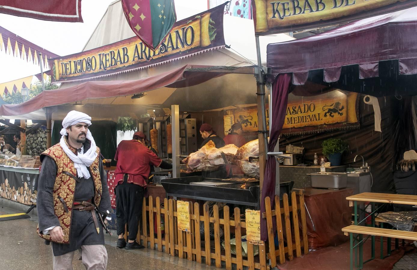 Segunda jornada del Mercado de las Tres Culturas en Córdoba, en imágenes