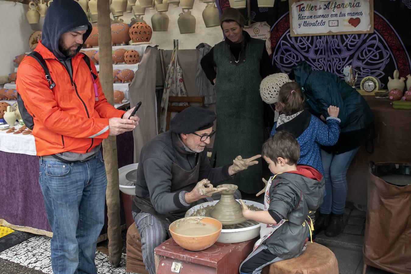 Segunda jornada del Mercado de las Tres Culturas en Córdoba, en imágenes