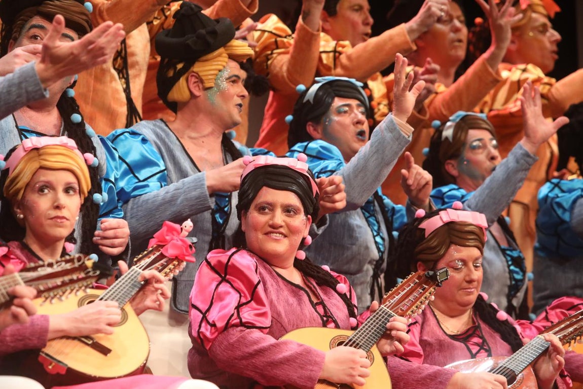 FOTOS: Coro Manos arriba en el COAC 2020