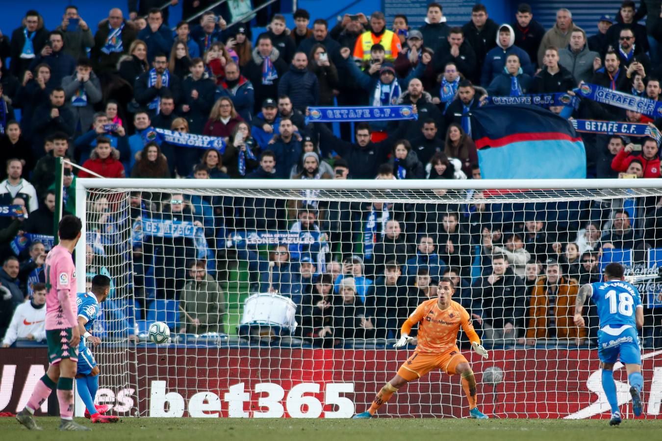 En imágenes, la polémica derrota del Betis en Getafe