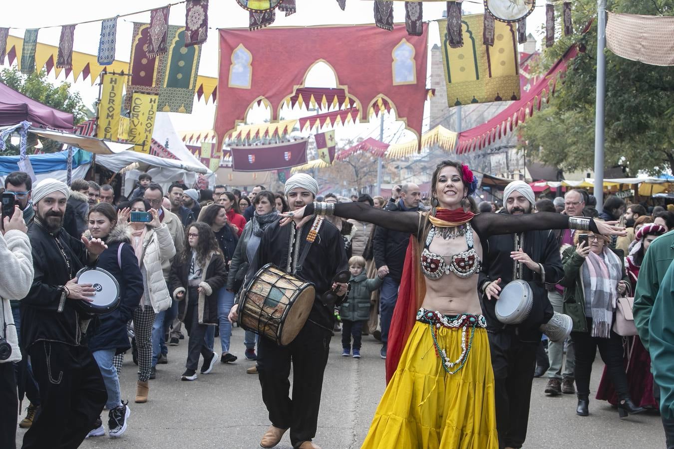 La última jornada del Mercado de las Tres Culturas, en imágenes