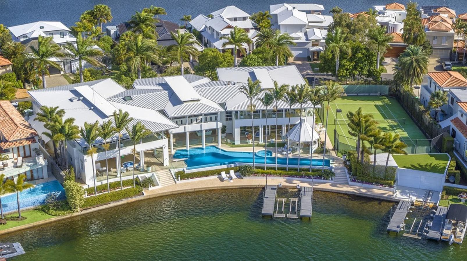 La casa de 15 millones que parece un resort: al detalle