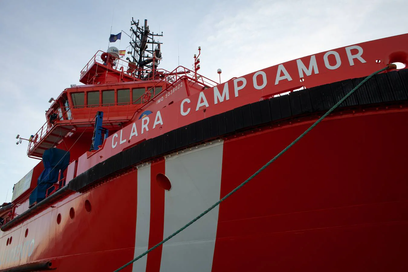 Instalan un sonar y un robot submarino en el «Clara Campoamor» para buscar el «Rúa Mar»